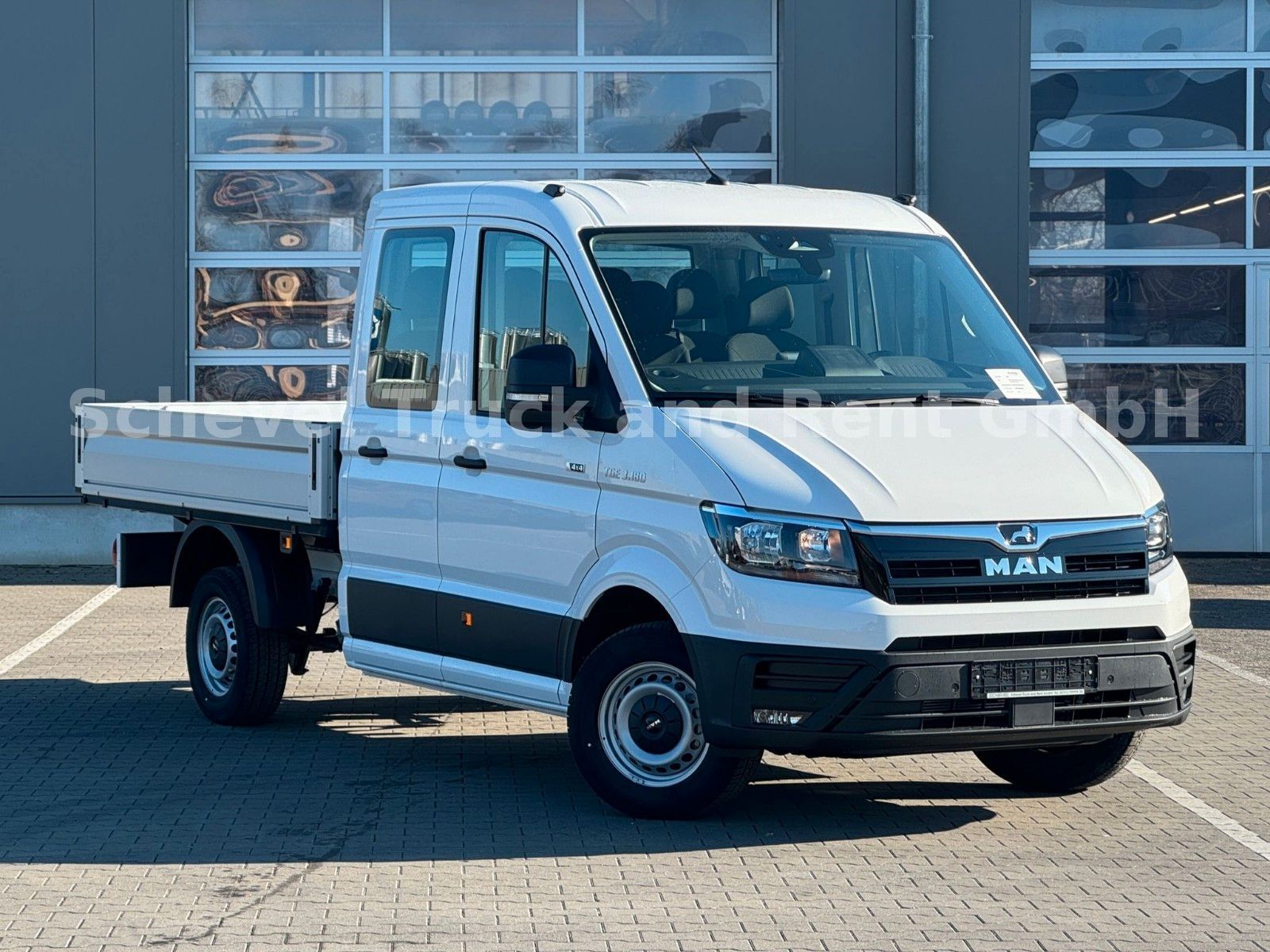 Fahrzeugabbildung MAN TGE 3.180 4x4 DoKa Pritsche Kurz NEXT LEVEL
