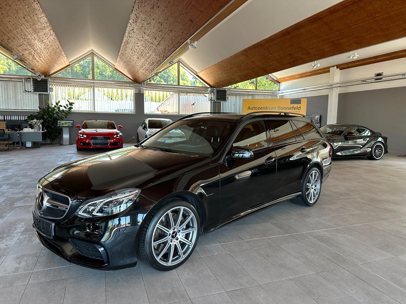 Mercedes-Benz E 63 AMG 4Matic Distro+ HK Pano Memo Night