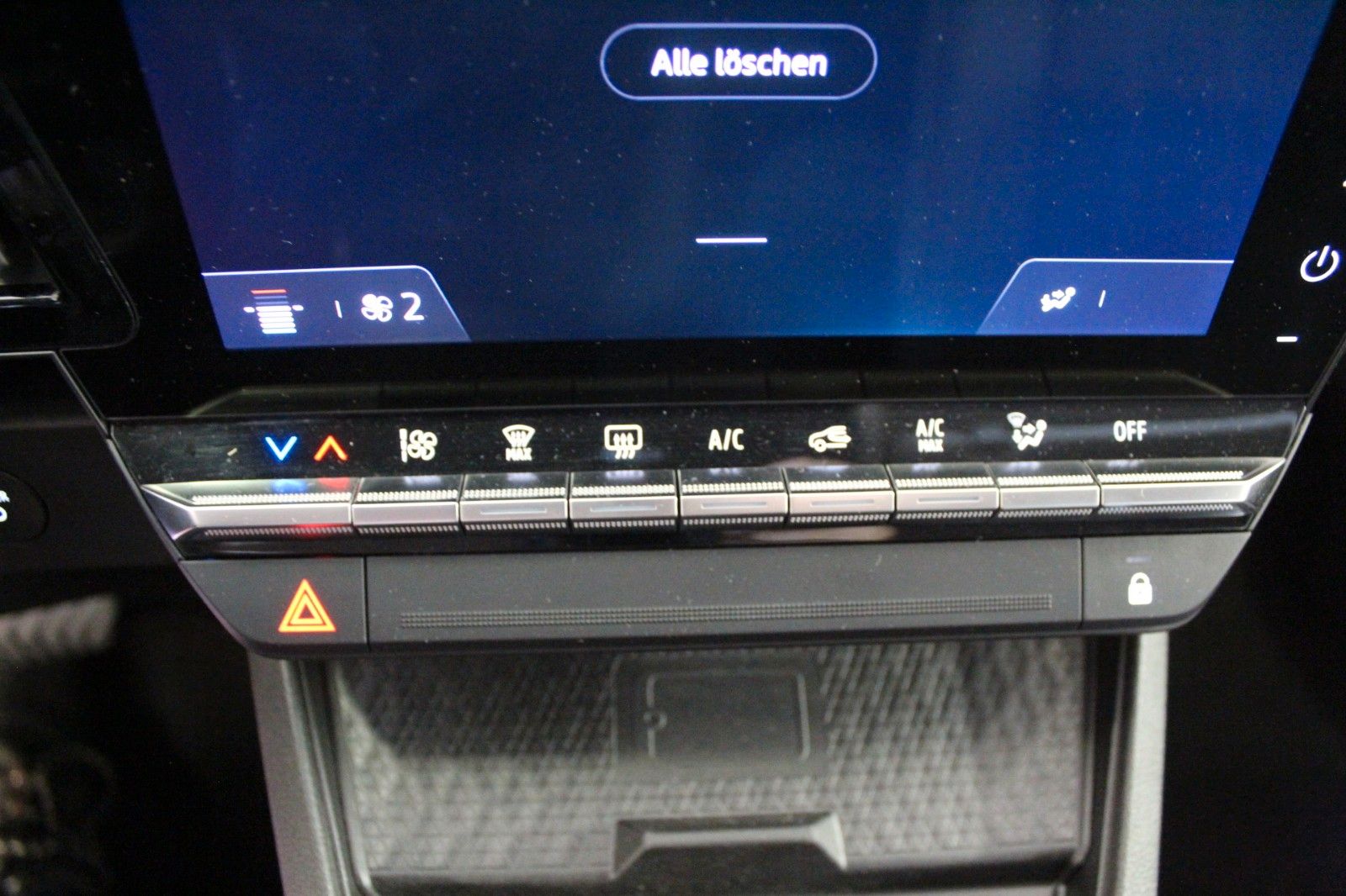 Fahrzeugabbildung Renault Megane E-Tech EV40 130hp Equilibre  Boost charge