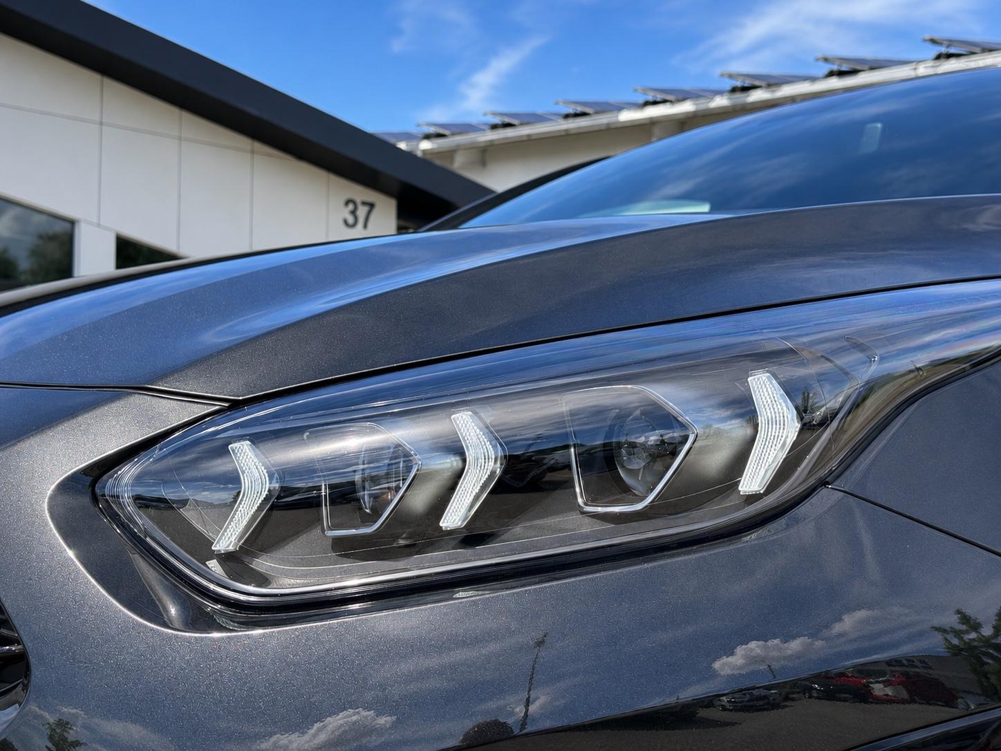 Kia pro cee'd / ProCeed