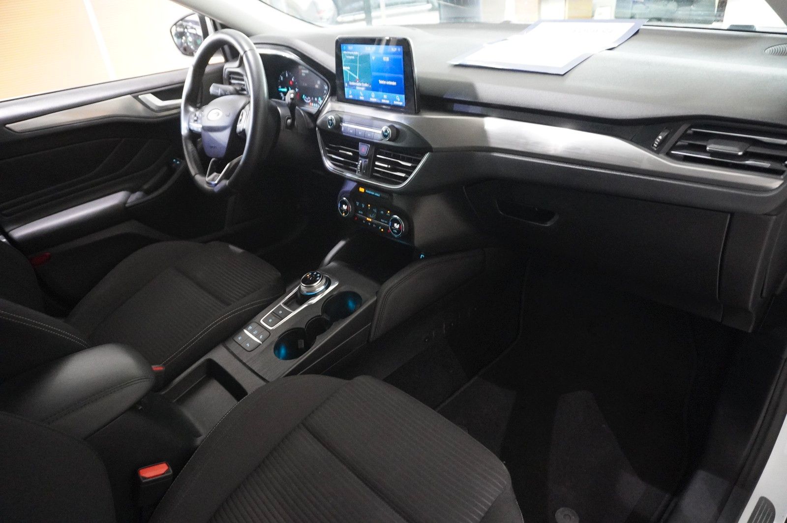 Fahrzeugabbildung Ford Focus Turnier 2.0D TITANIUM NAVI/LED/KAMERA/SHZ