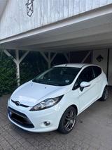 Ford Fiesta 1,25 44kW Champions Edition Champions... - Ford Fiesta: 44kw