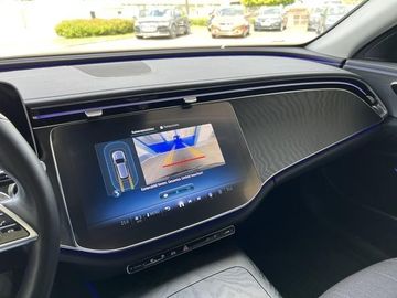 Mercedes E 300 - 12