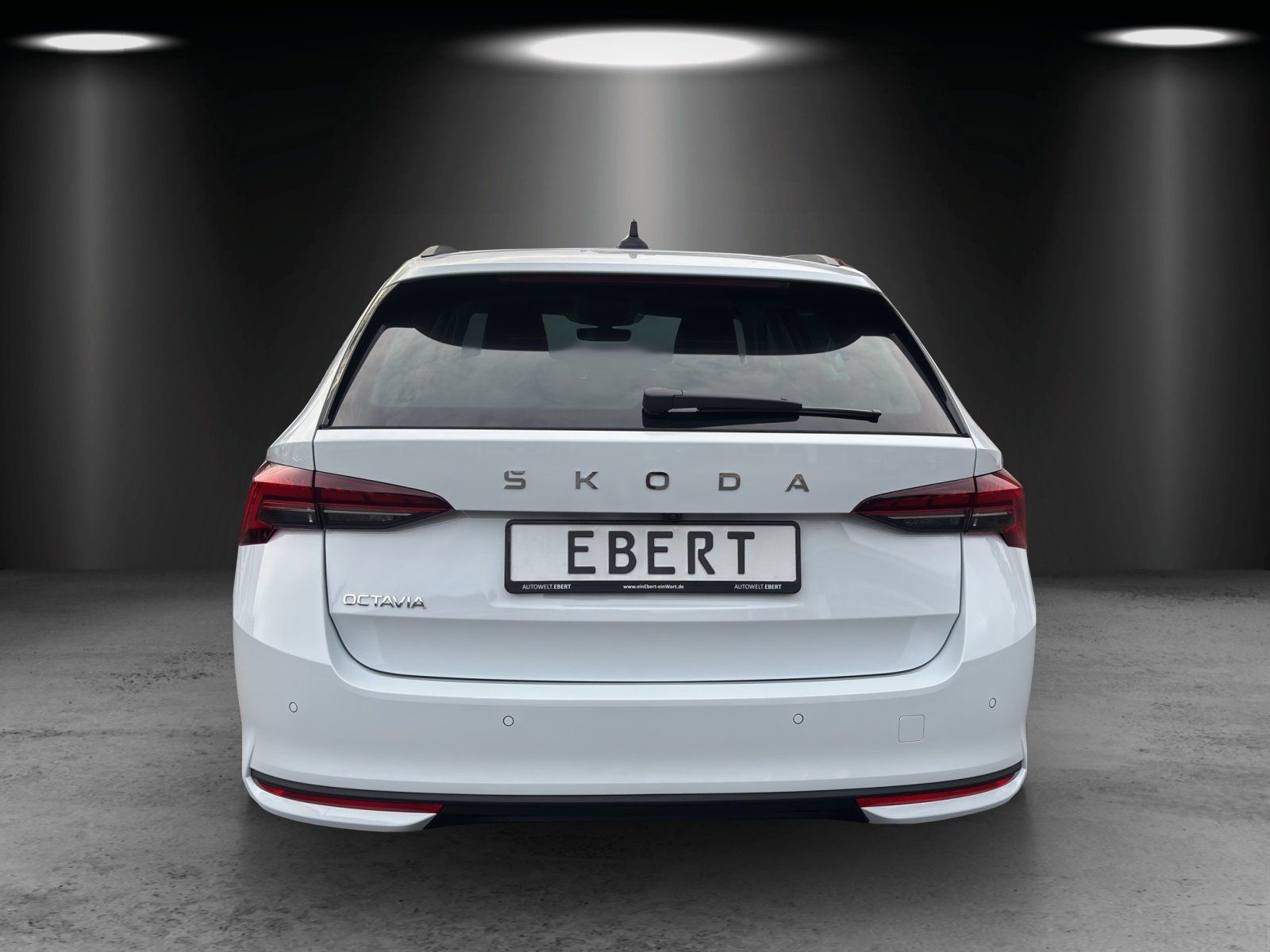 Fahrzeugabbildung SKODA Octavia Combi Selection 1,5 TSI mHEV 110 kW DSG