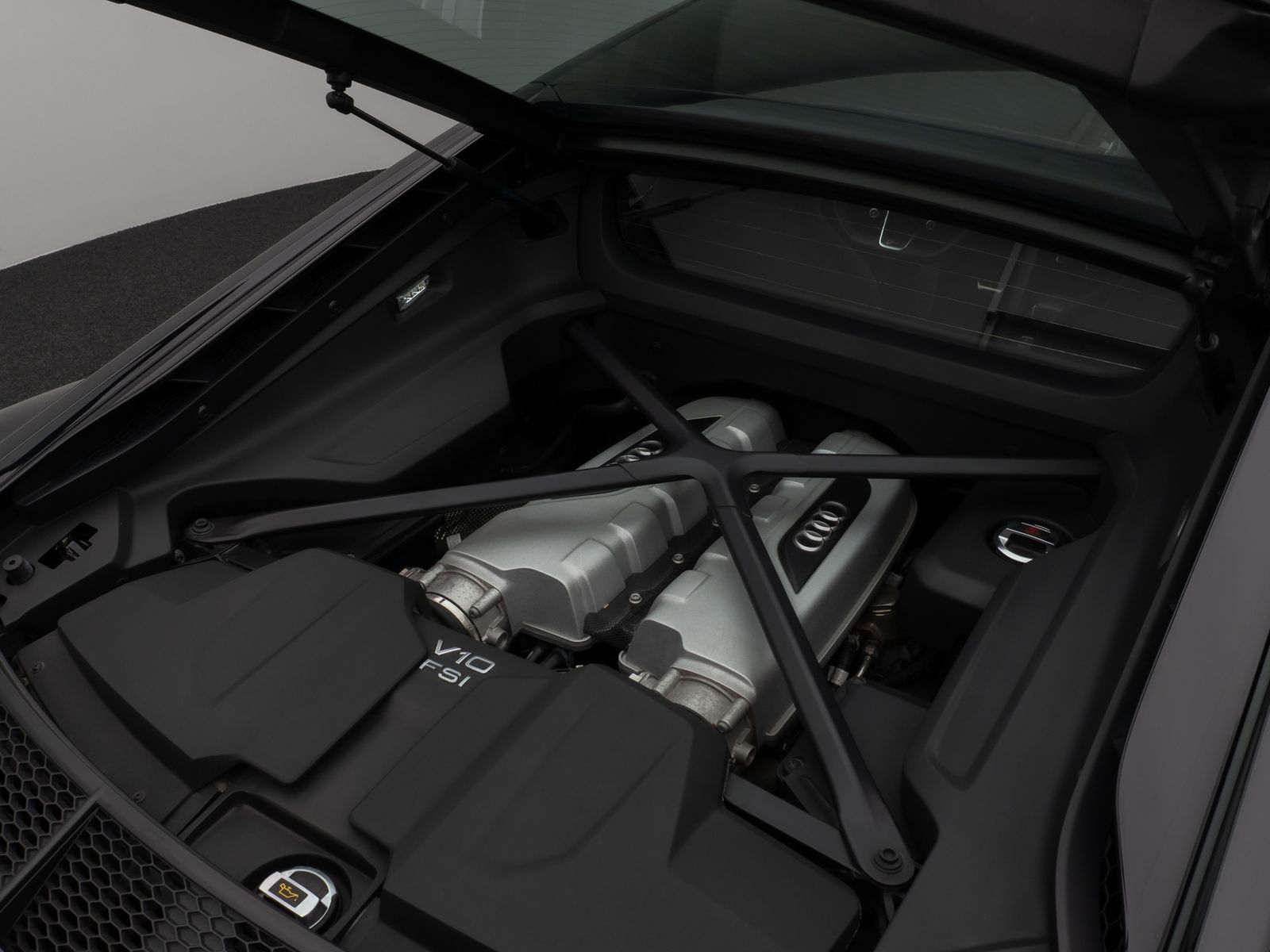 Fahrzeugabbildung Audi R8 Coupe 5.2 FSI quattro B&O ASG V3+ Capristo