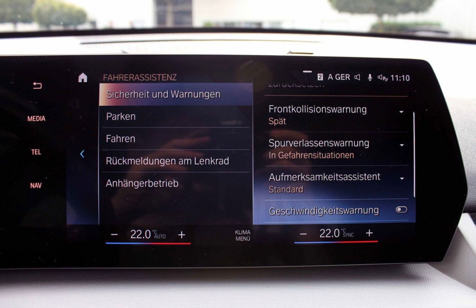 Fahrzeugabbildung BMW X1 sDrive 18i Steptr. ACC KAM PDC LED NAV AHK