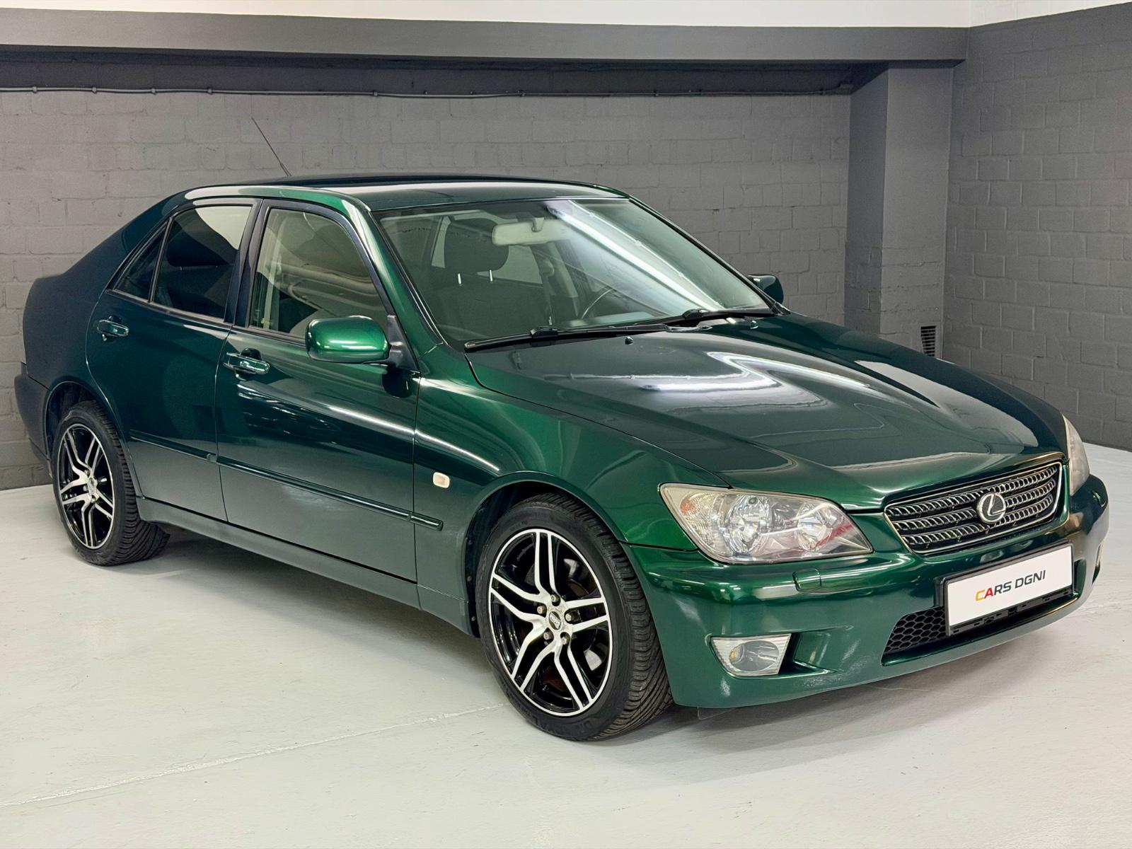 LEXUS IS 300 213 ch BVA 6 cylindres en ligne - 192400 km