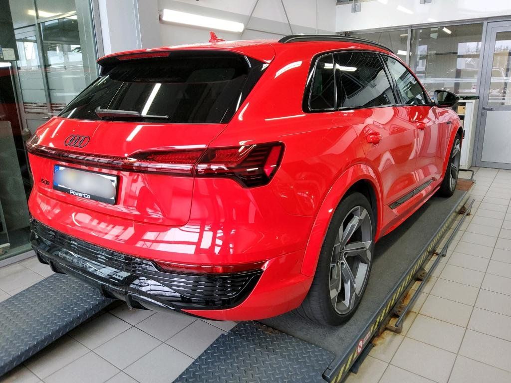 Fahrzeugabbildung Audi SQ8 e-tron Quattro/HUD/AHK/B&O/360°CAM/