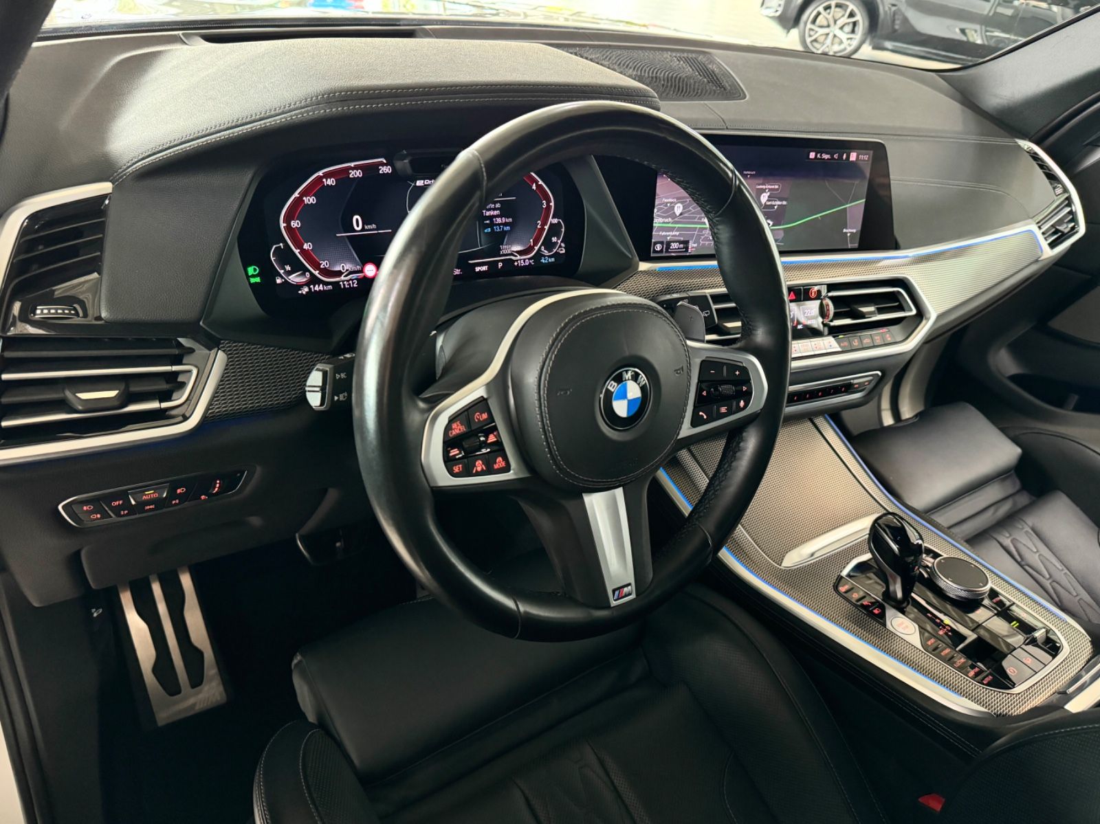 Fahrzeugabbildung BMW X5 xD45e M Sport 360° Laser H/K HUD DAB AHK ACC