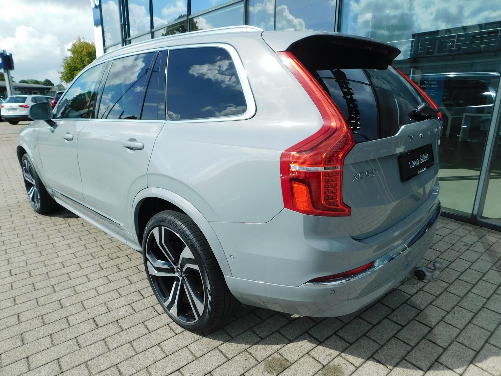 Fahrzeugabbildung Volvo XC90 T8 Recharge Plus Bright