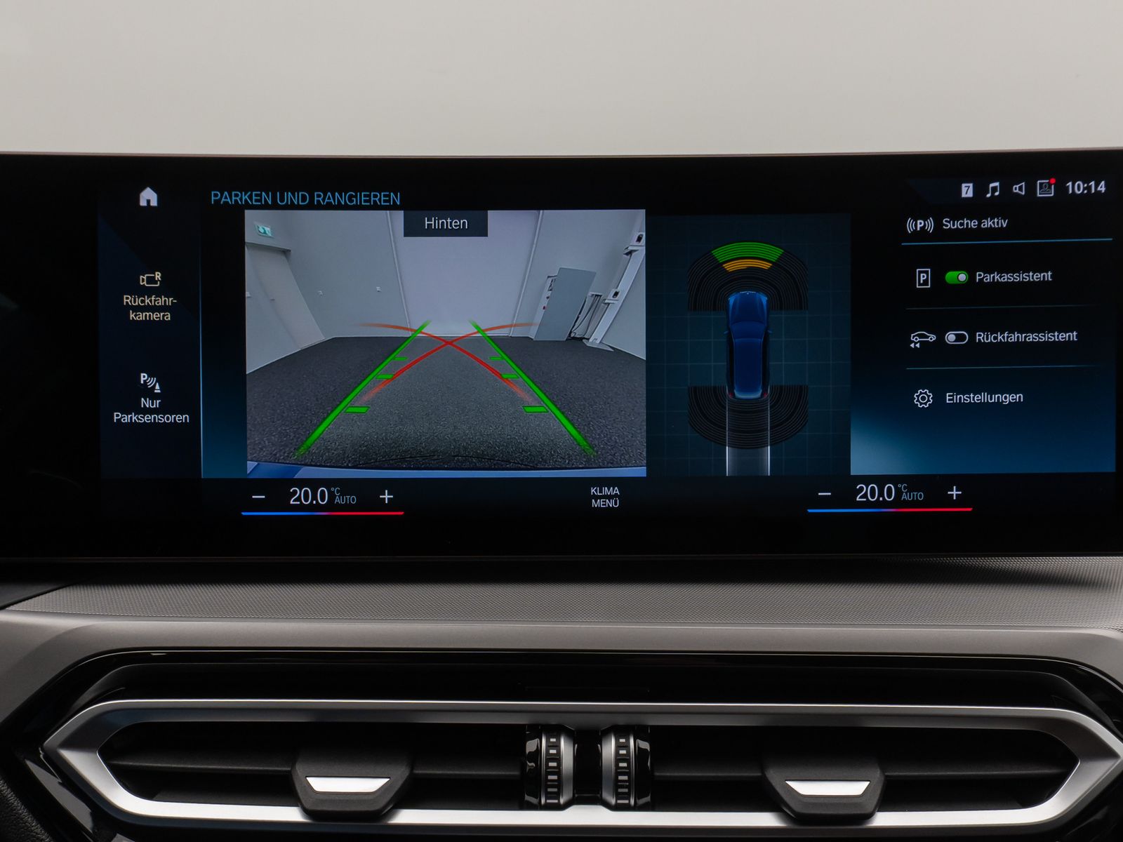 Fahrzeugabbildung BMW 330e xD Kamera HUD DAB Alarm Komfort LED Sport