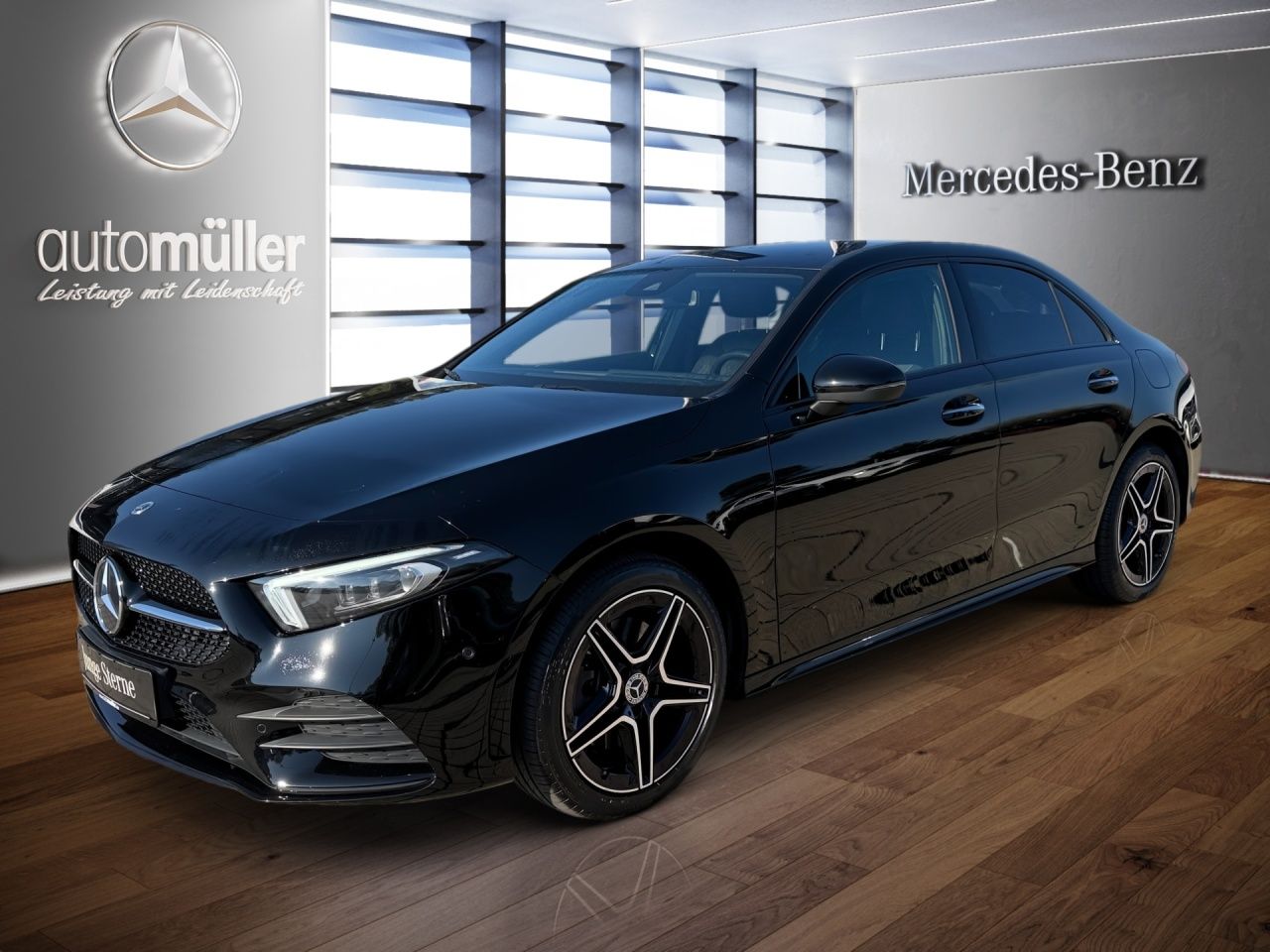 Mercedes-Benz A 250 e Limousine AMG+NIGHT+MULTIBEAM+STNDHZ+++