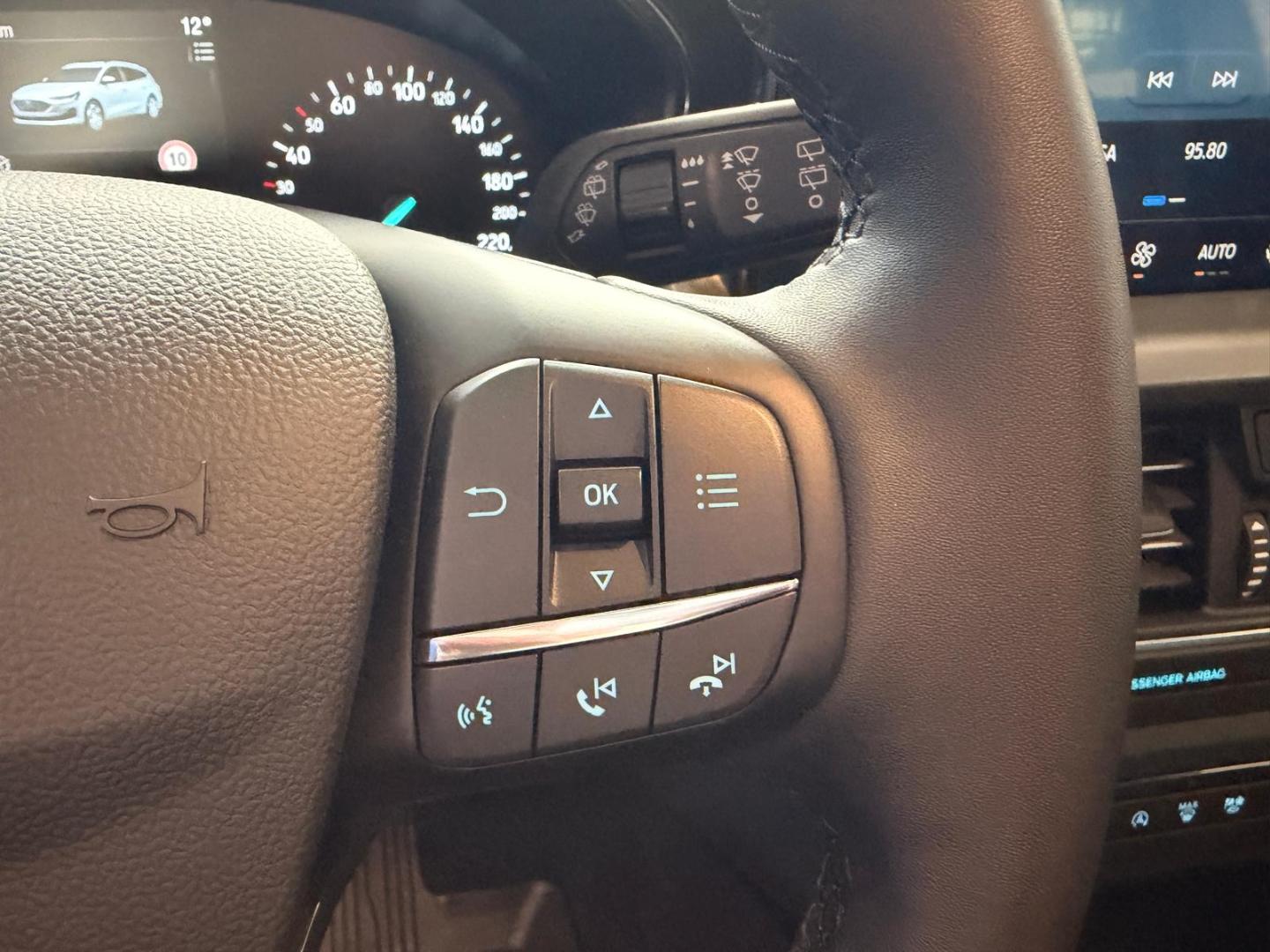 Ford Focus Titanium MHEV+AHK+LED+PDC+NAV+DAB+Tempomat, миниатюра 20