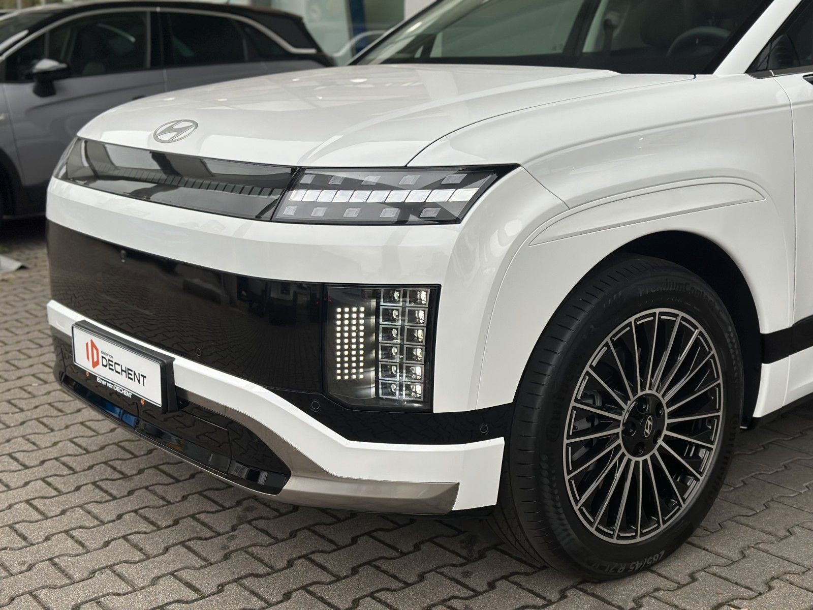 Fahrzeugabbildung Hyundai IONIQ 9 UNIQ 110kWh 360°/Bose/Leder!