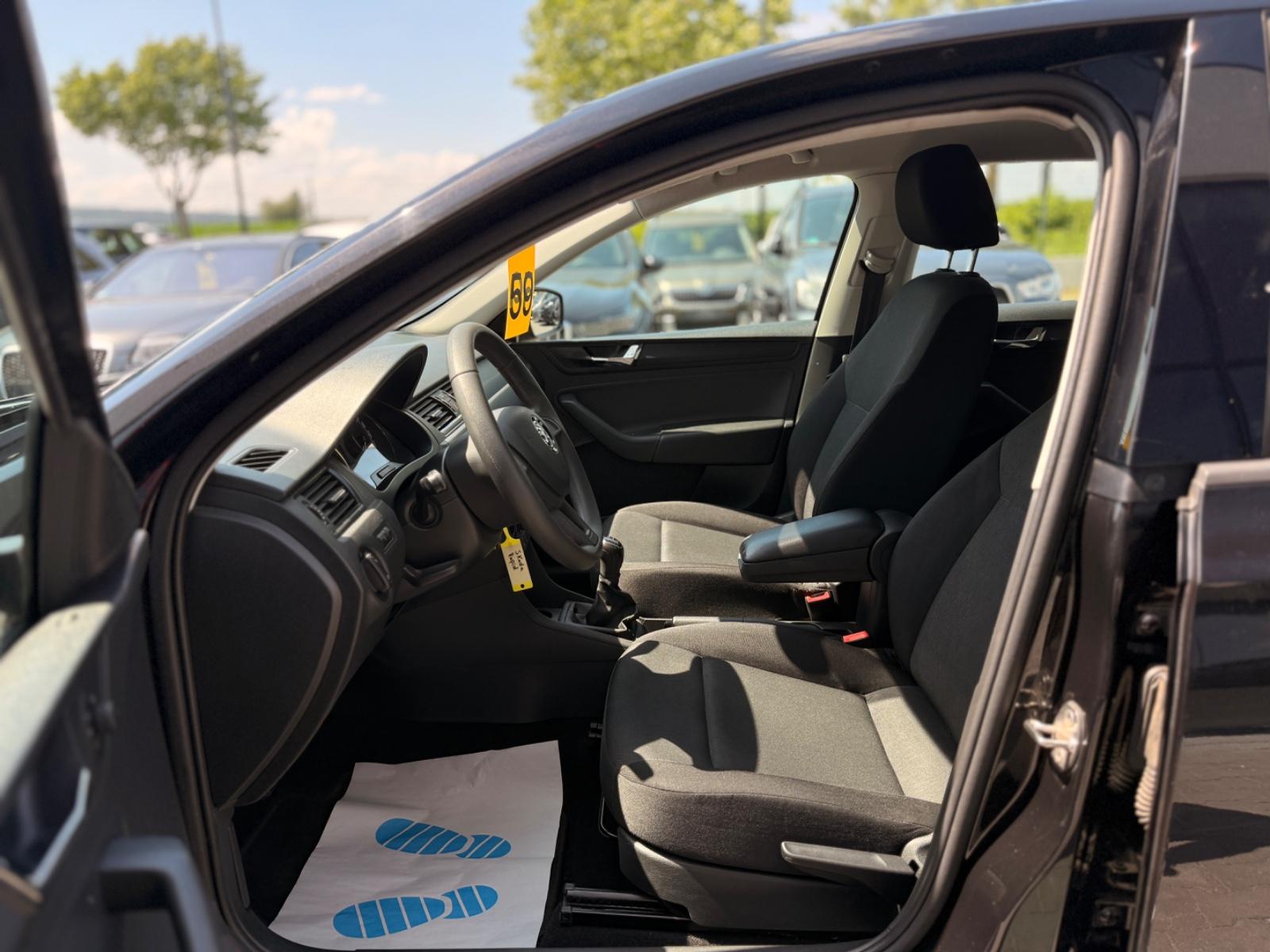 Skoda Rapid Spaceback 1.0 TSI Klima Tüv NEU