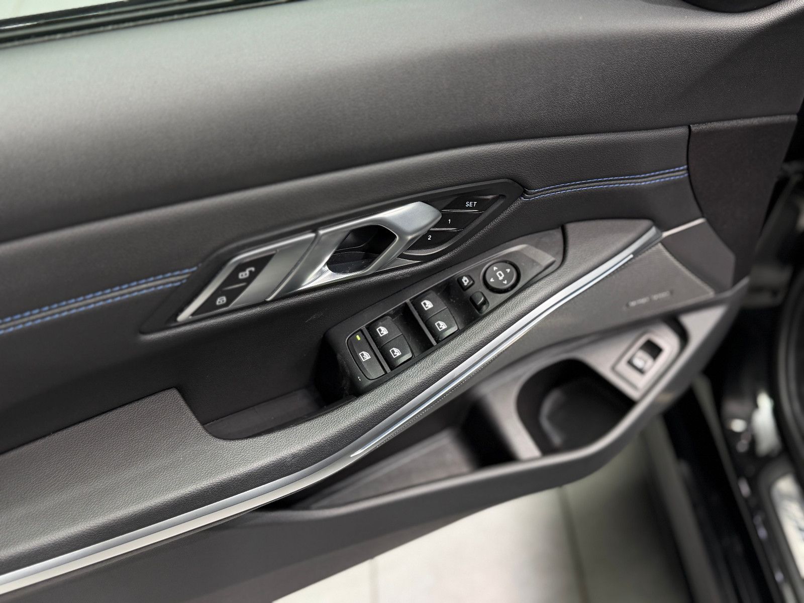 Fahrzeugabbildung BMW M340i Limousine xDrive |H/K|HuD|PANO