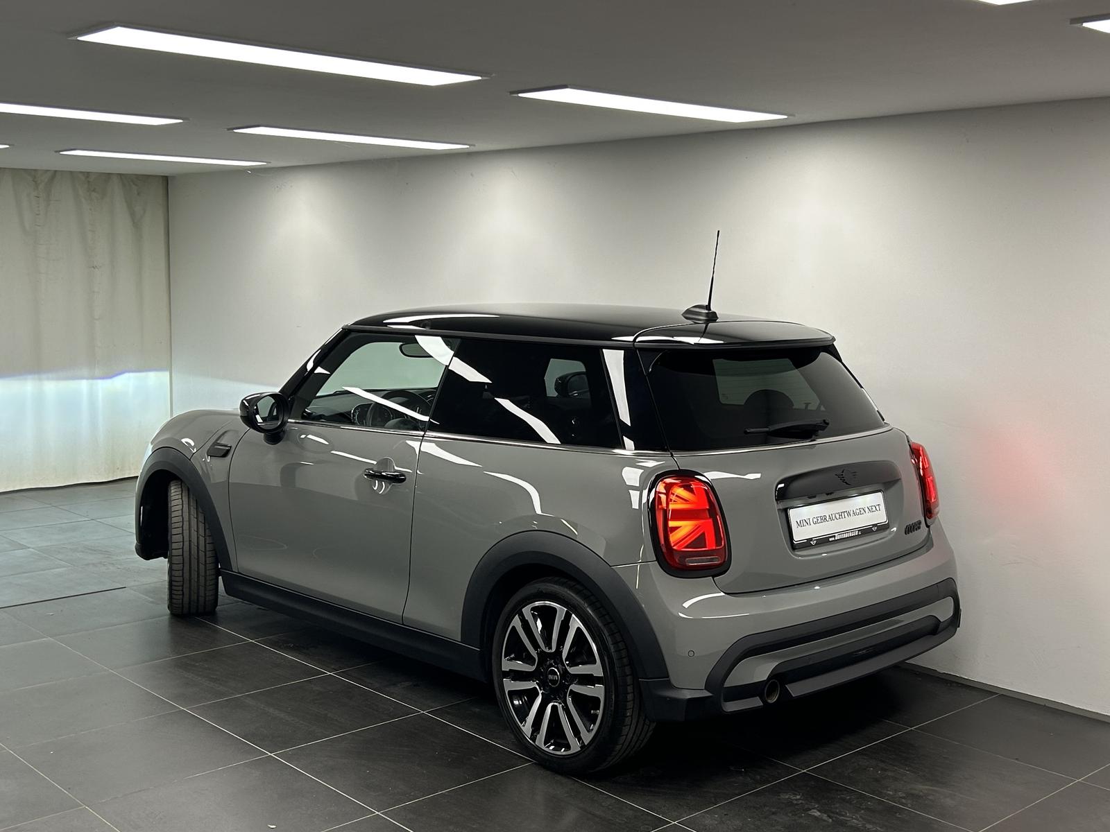 MINI Cooper Classic Trim DAB LED RFK Navi Komfortzg. 