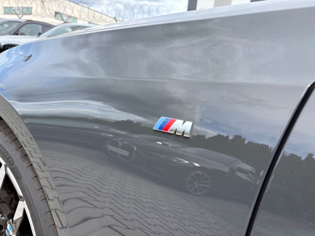 BMW 320 d Tour M-Sport Pano 19''SRneu adLED DA-Prof foto 4