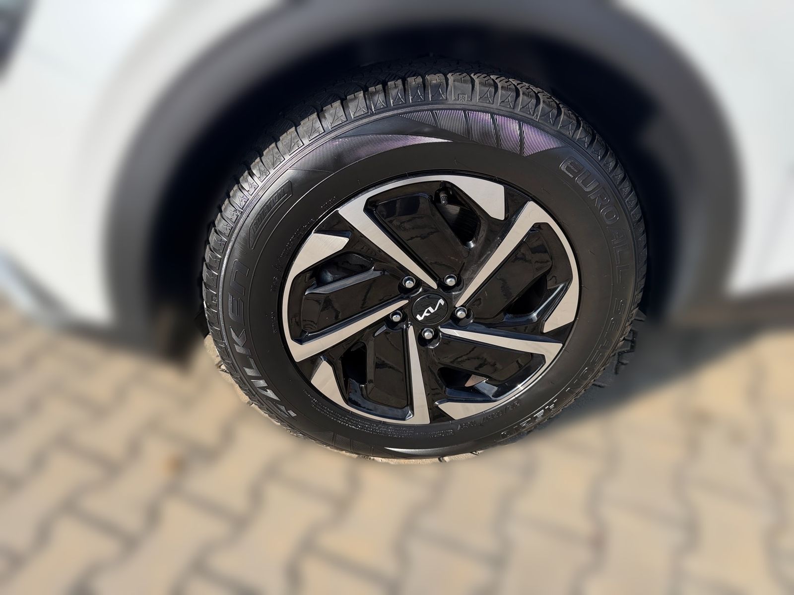 Fahrzeugabbildung Kia SPORTAGE 1.6T 2WD VISION KOM