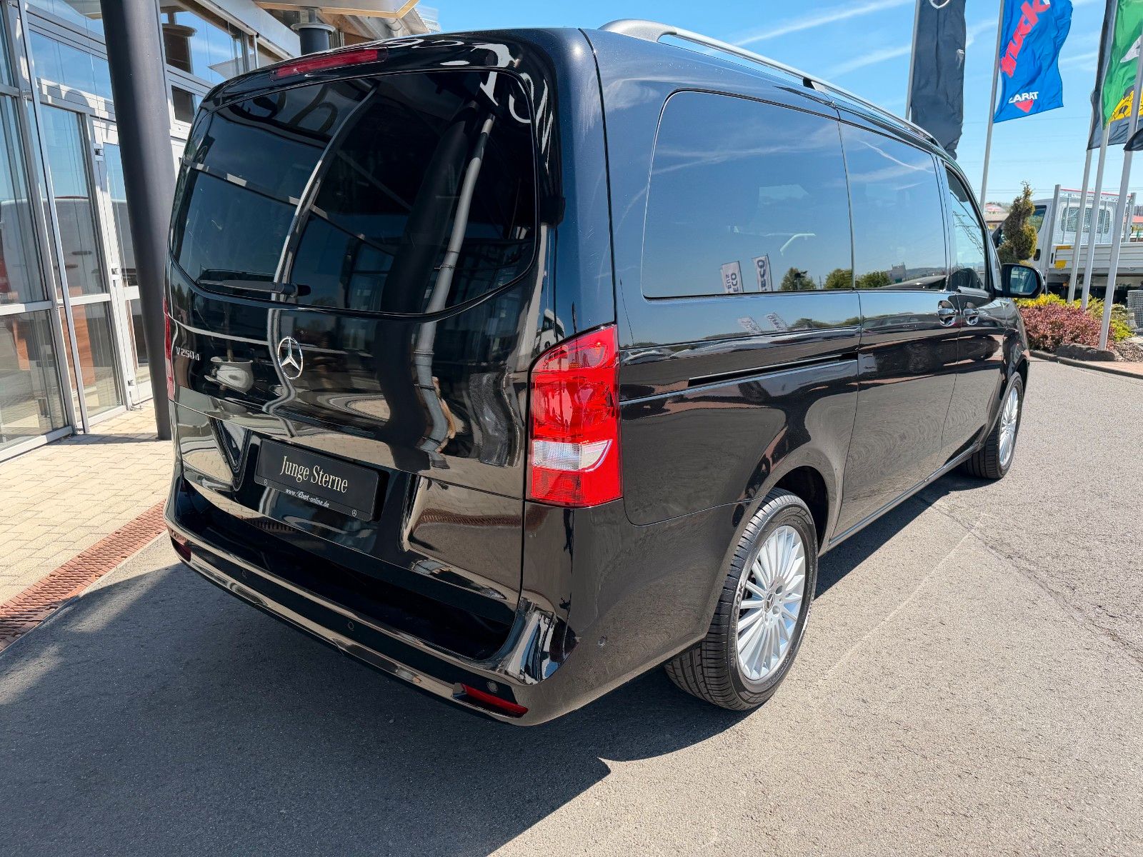 Fahrzeugabbildung Mercedes-Benz V 250 d DISTRONIC AHK2,5to Kamera