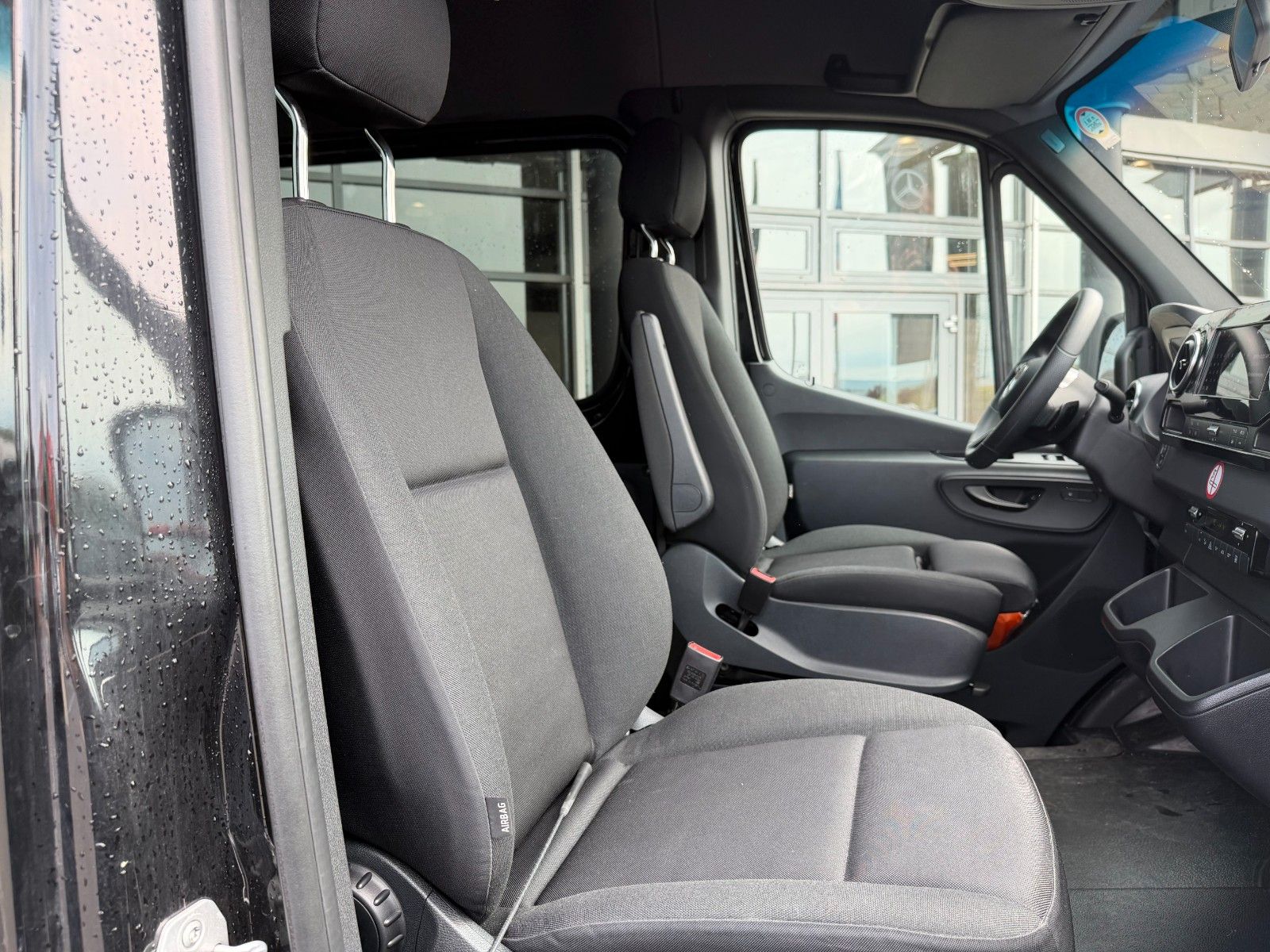 Fahrzeugabbildung Mercedes-Benz Sprinter 317 CDI 4325 Tourer Dachklima AHK