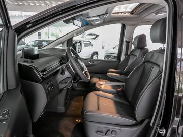 Hyundai Staria Signature Hybrid 2WD Relax-Sitze 7-Sitzer