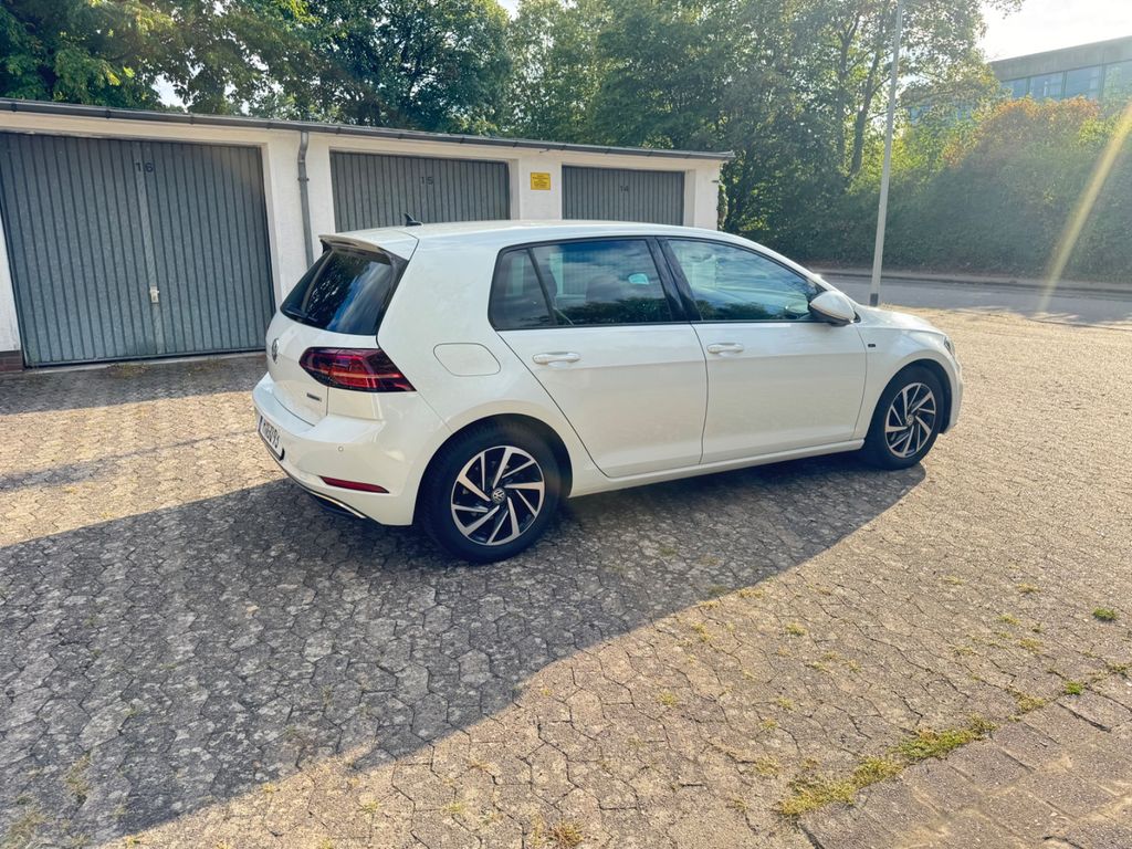 Image of Volkswagen Golf