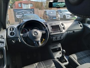 Volkswagen Tiguan - 10
