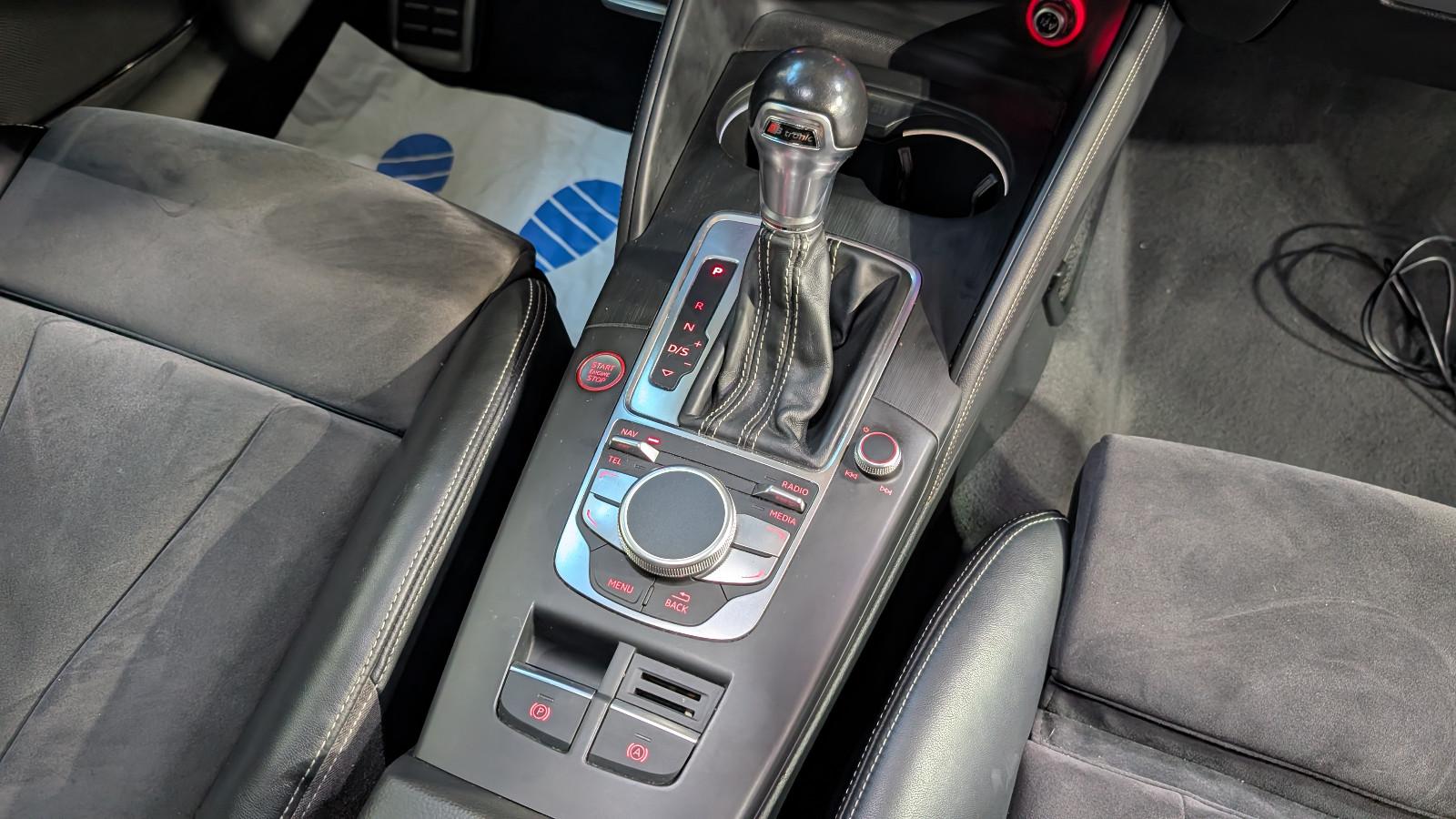 Audi S3 Sportback 2.0 TFSI 300 ch BVA quattro / Bang & Olufsen / Magnetic Ride / Alcantara-Cuir / Jantes 19"