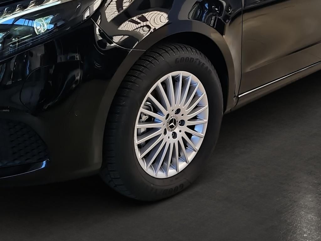 Fahrzeugabbildung Mercedes-Benz EQV 300 extralang 8 Sitze 2x Klima 2x elektr. ST