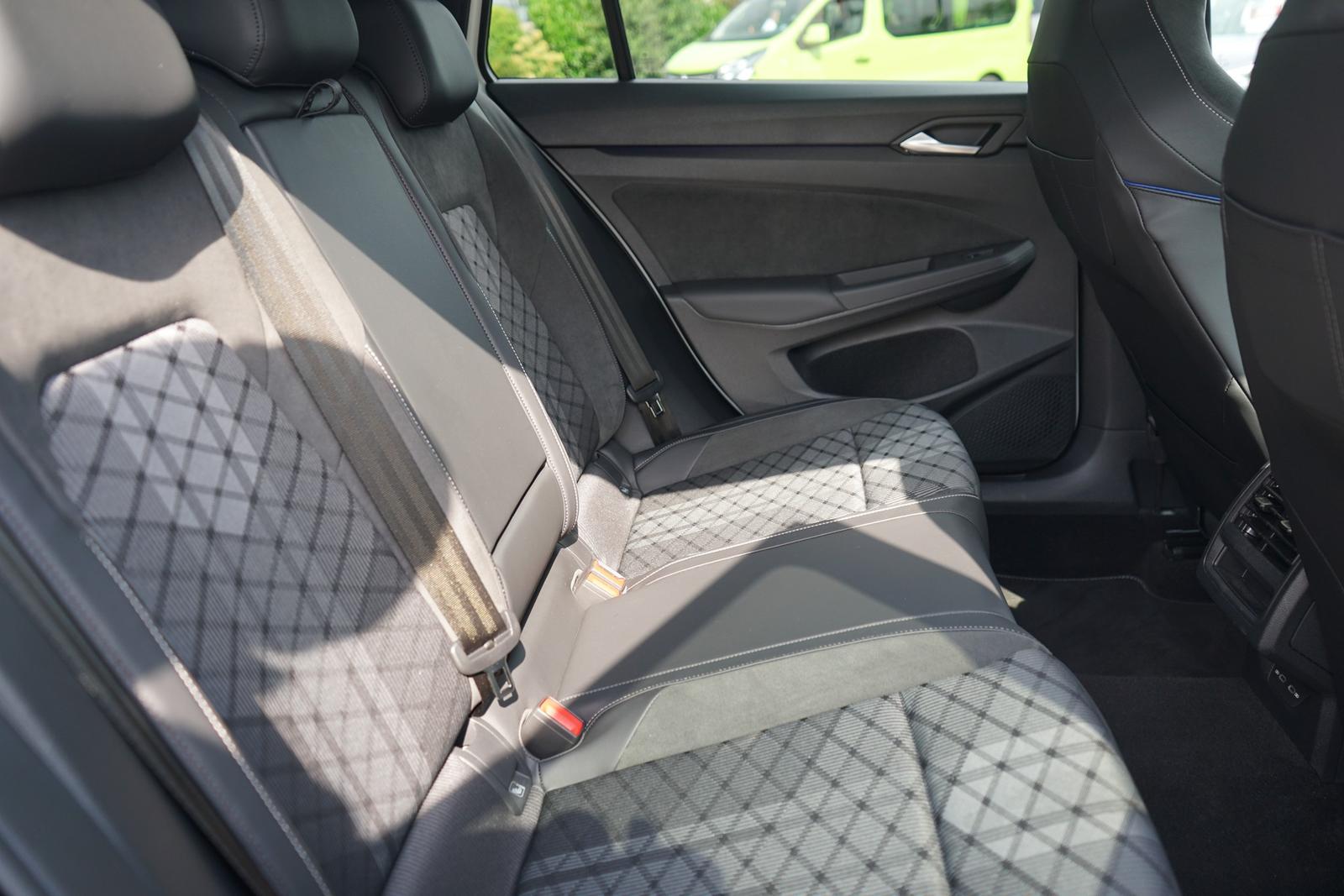 Volkswagen Golf VIII Variant 1.5 TSI R-Line LED Navi ACC, миниатюра 7