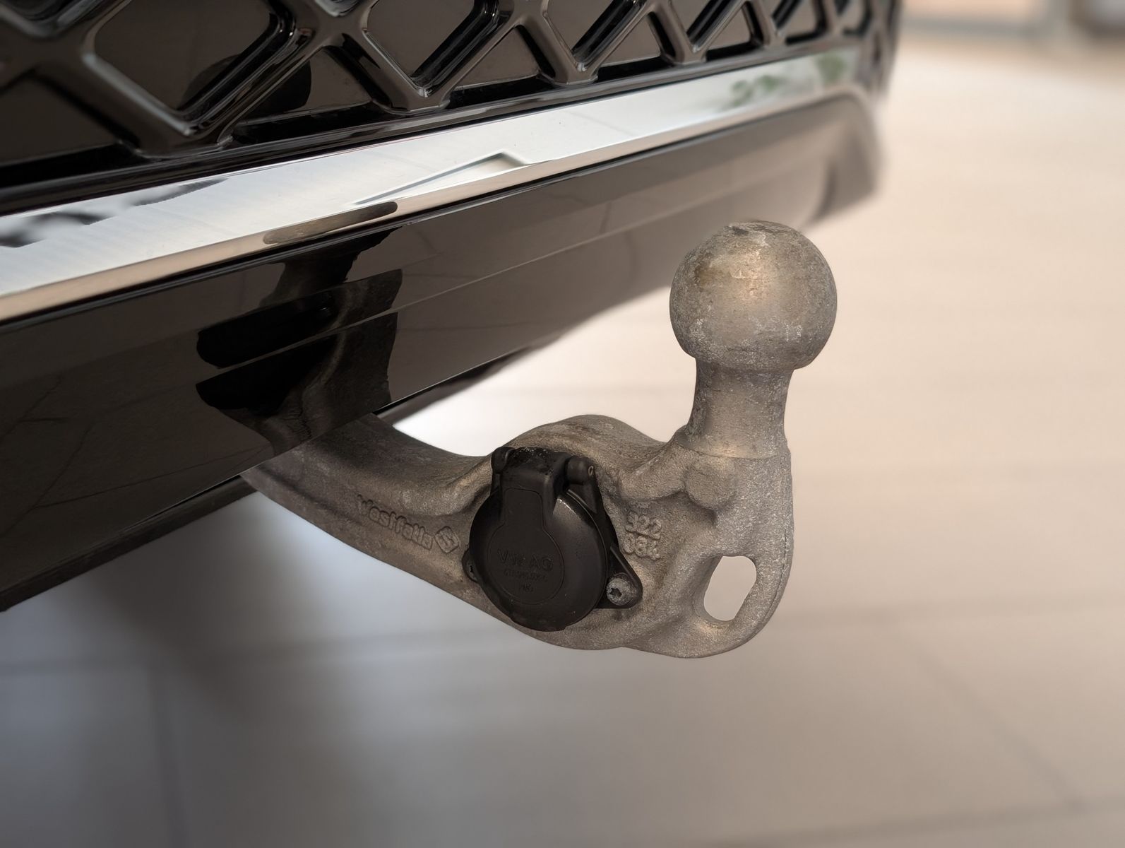 Fahrzeugabbildung Volkswagen Tiguan 2.0TDI R-Line 4M Pano H/K AHK Matrix 20"