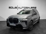 BMW X7 xDrive M60i B&W Pano SH AHK ACC Massage 6-Sit - BMW X7 M60 Gebrauchtwagen