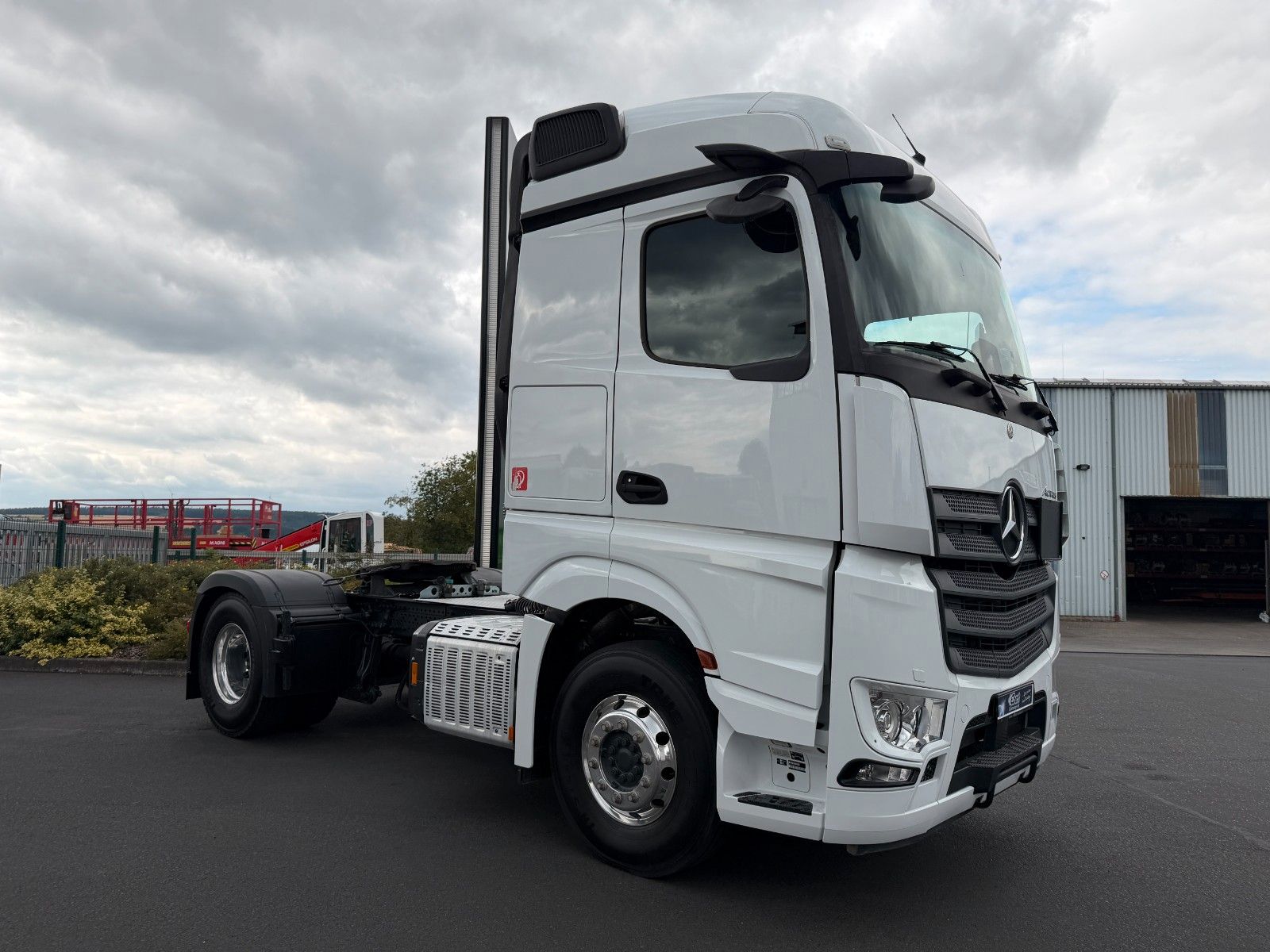 Fahrzeugabbildung Mercedes-Benz Actros 1846 LS Hydraulik, ADR, 2 x Nebenantrieb