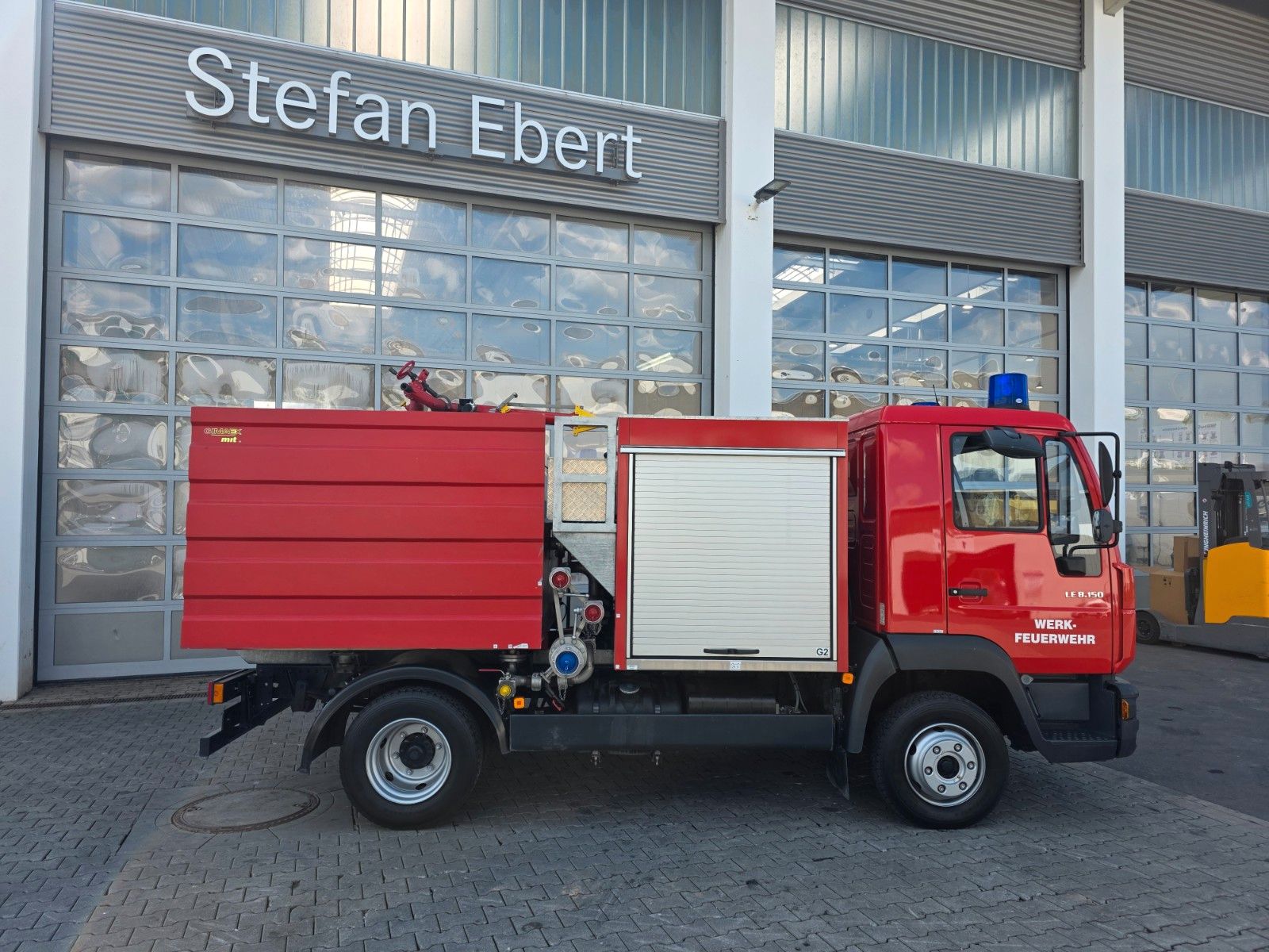 Fahrzeugabbildung MAN LE 8.150 Schaum-Löschfahrzeug 2.500L SLF 25/25