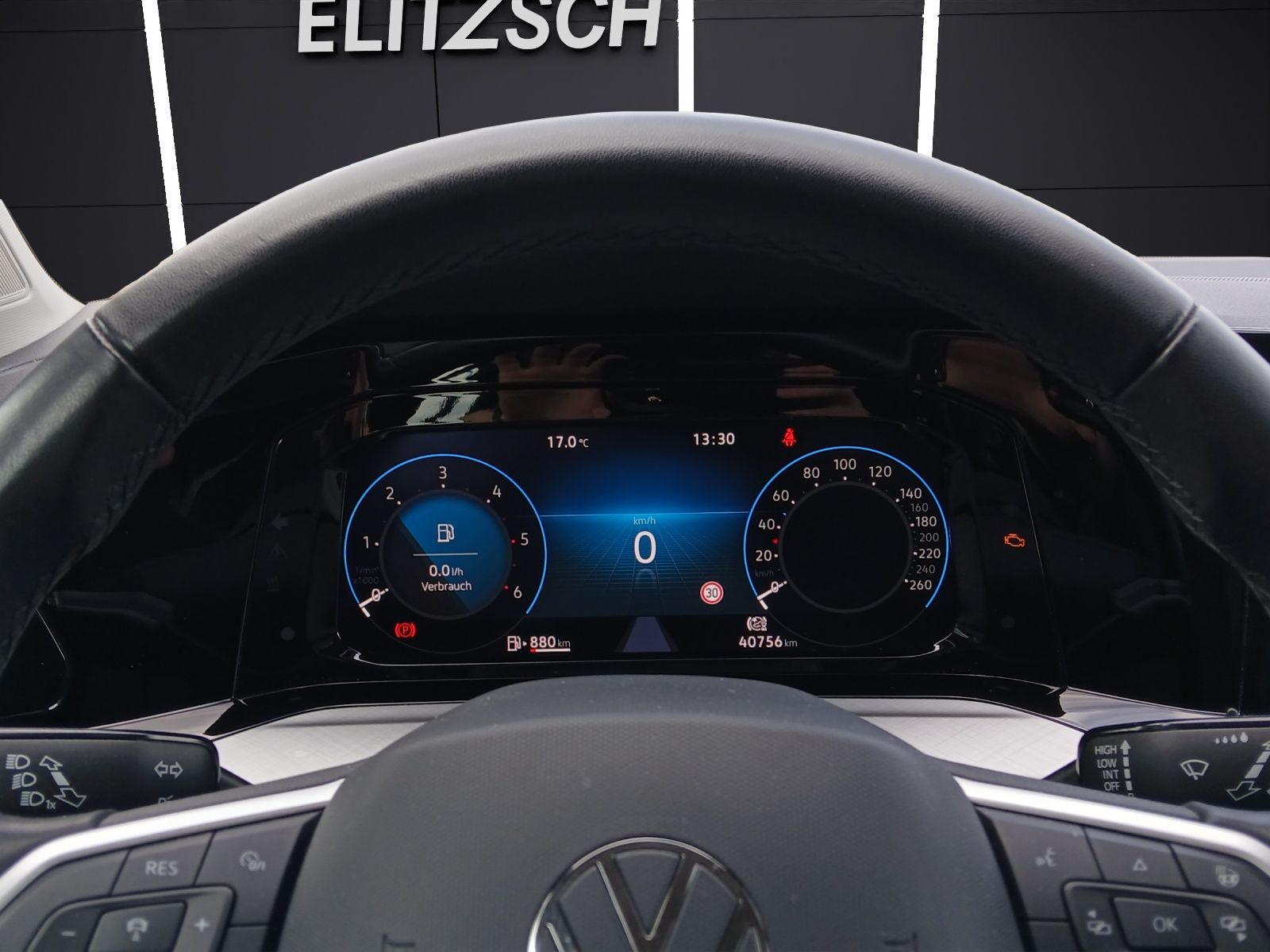 Fahrzeugabbildung Volkswagen Golf VIII Variant TDI Life LED Navi AID ACC Park