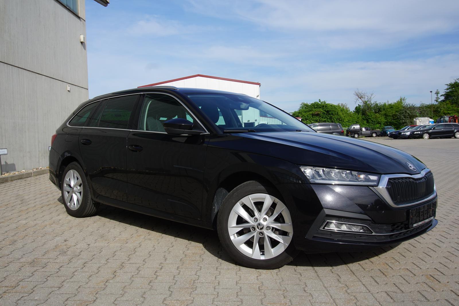 Skoda Octavia 2.0TDI Style Navi Kamera ACC Head-Up
