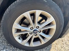 Fahrzeugabbildung Ford Kuga Titanium