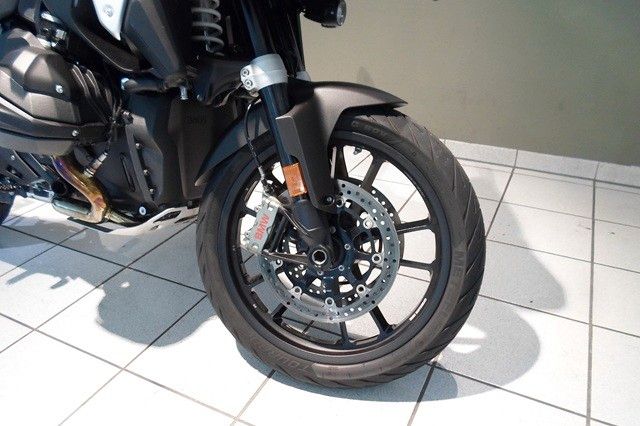 Fahrzeugabbildung BMW R1300GS Style Trophy mit Enduroschmiederäder