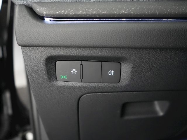 Octavia COMBI SELECTION TDI DSG+AHK+NAVI+RÜCKFAH