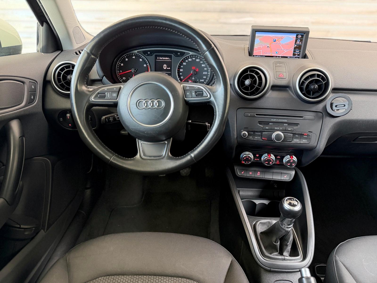 Audi A1 attraction*Navi*SHZ*PDC*Tempomat*