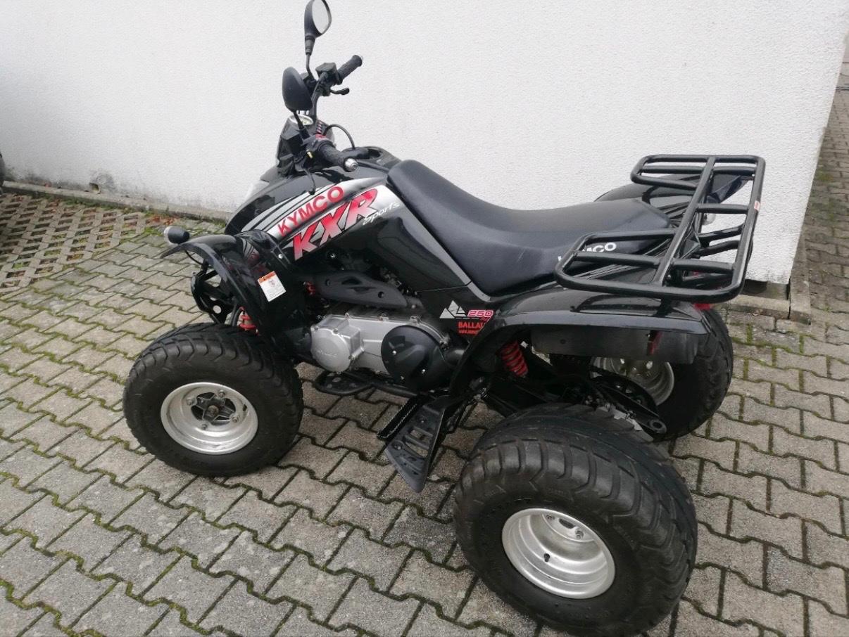 Kymco  2005 — вигляд ззаду