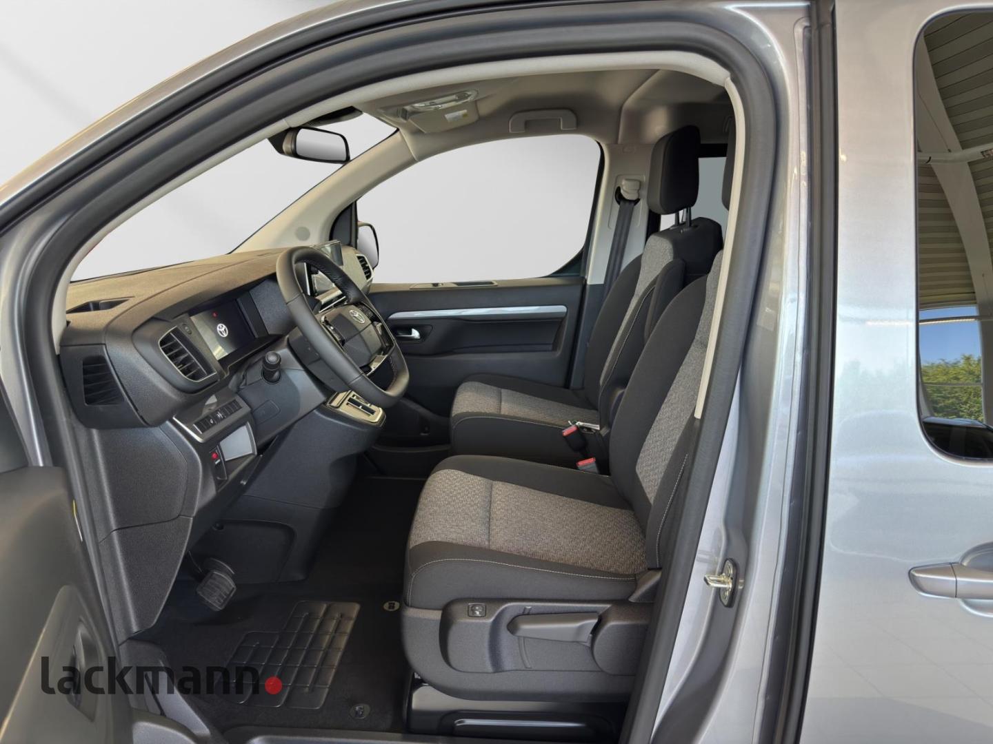Toyota Proace Verso L2 Teamplayer AHK Navi