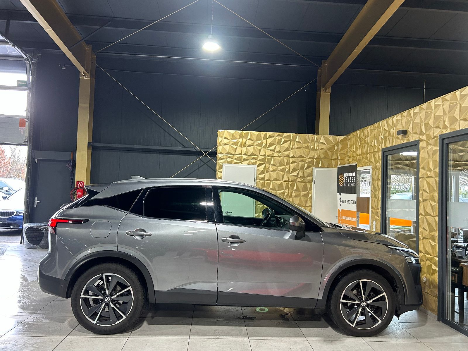Fahrzeugabbildung Nissan Qashqai Tekna/PANO/360°/APPLE/BOSE/HEAD-UP/SHZ