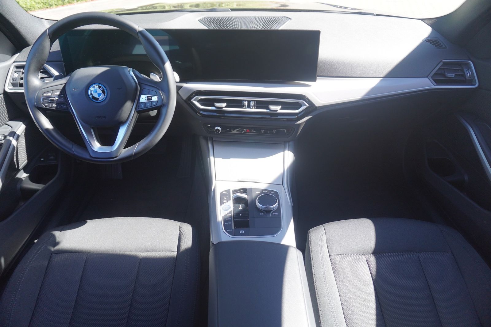 BMW 320e Touring Aut. LED Navi AHK ACC Android Apple foto 8