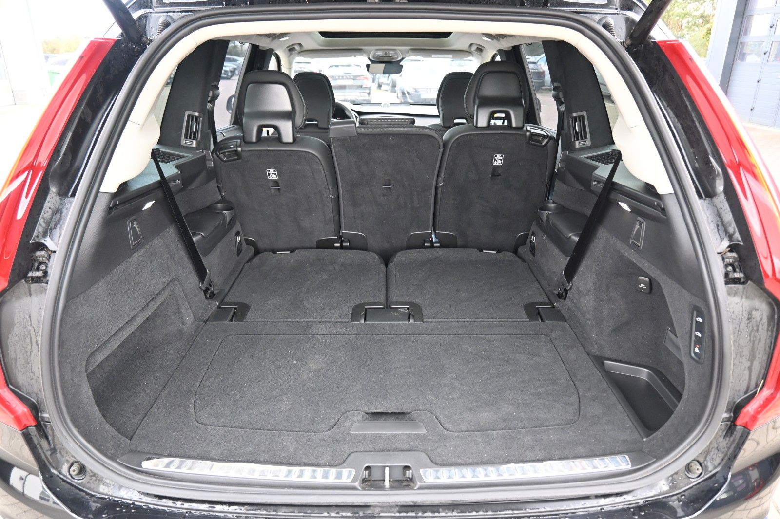 Fahrzeugabbildung Volvo XC90 B5 Ultimate Bright AWD MASS*LUFT*BW*HUD*AHK