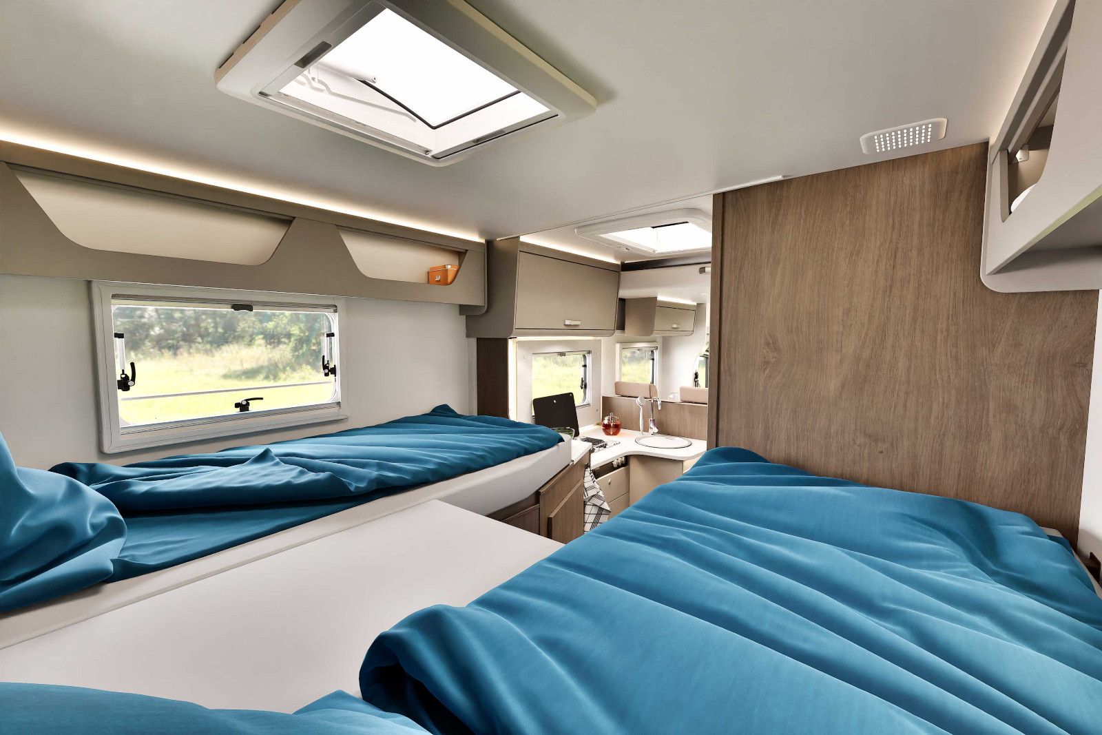 Fahrzeugabbildung Carado T338 Ed26 Ford Trail - Sie paren über 9.225€