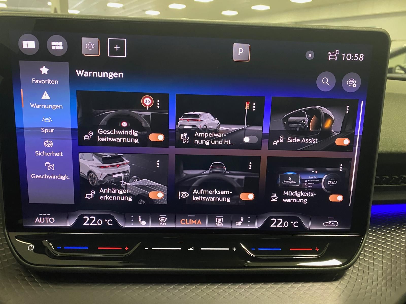 Fahrzeugabbildung CUPRA Raval VZ Extreme 226PS+360°+DCC+MATRIX+ACC+NAVI+