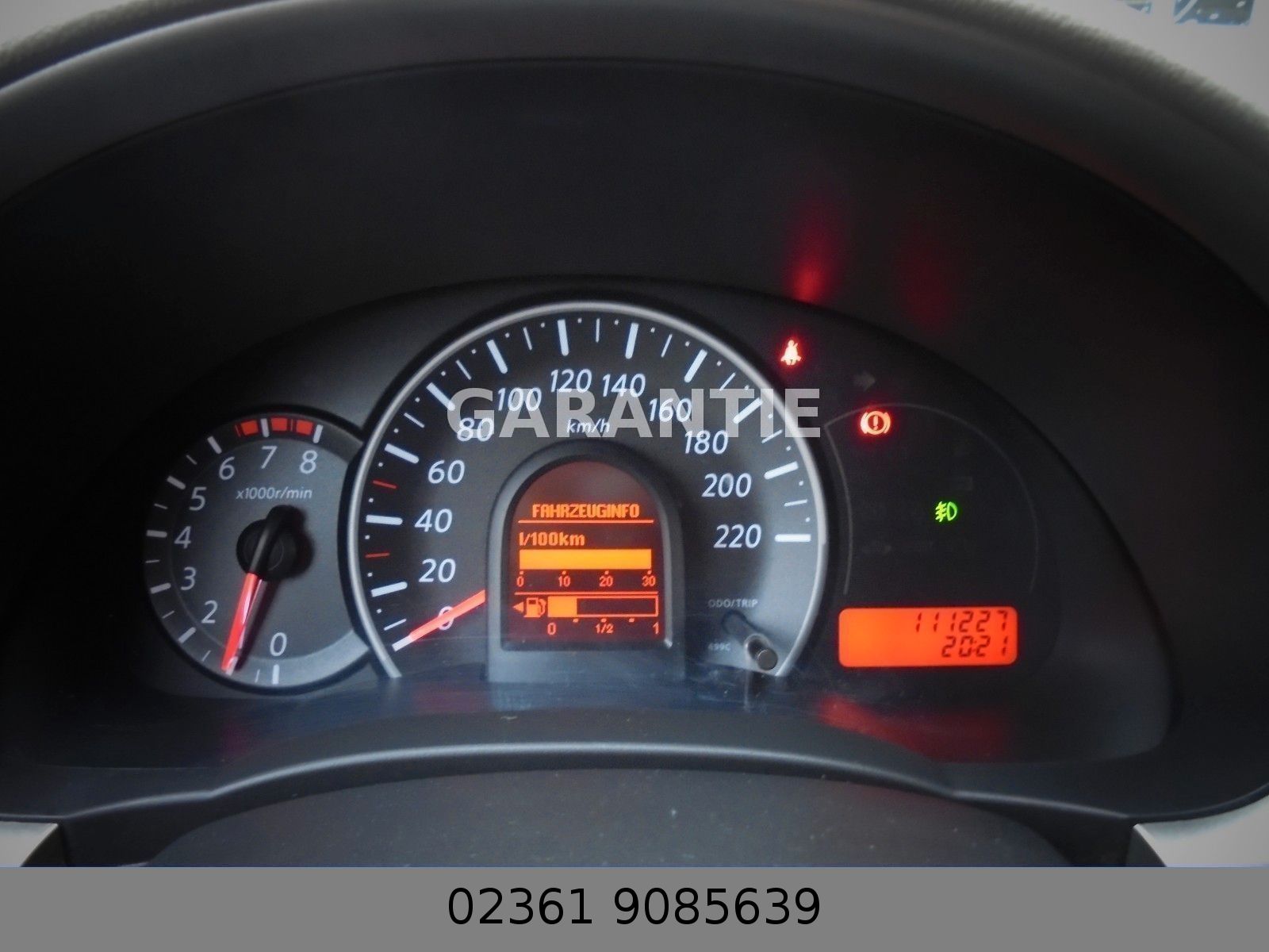 Fahrzeugabbildung Nissan Micra Tekna 1.2 Klimaaut./Shz/Panorama/2xPDC/