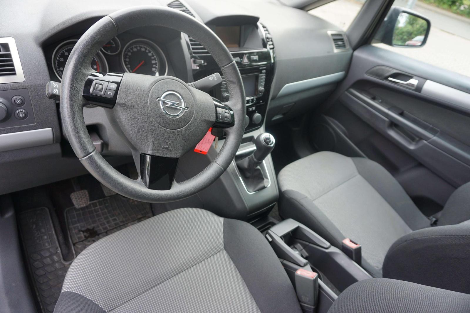 Opel Zafira Family /KLIMA/EURO5/SCHECKHEFT/TÜV NEU/